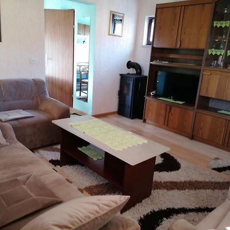 Studio Apartman Barbara Josipdol Luaran gambar