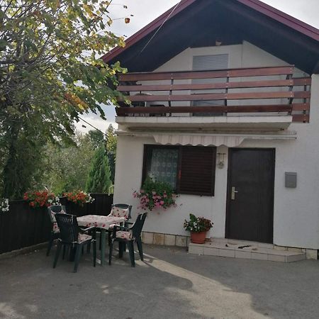 Studio Apartman Barbara Josipdol Luaran gambar