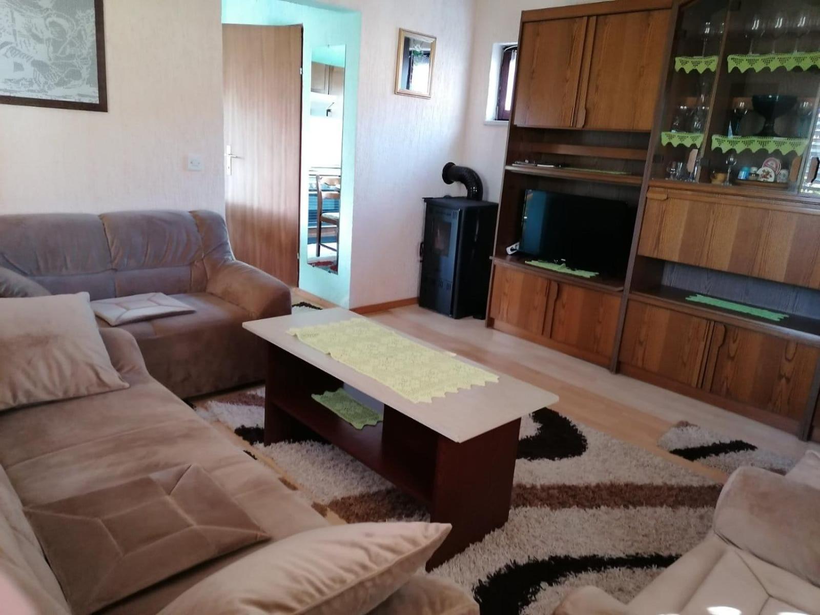 Studio Apartman Barbara Josipdol Luaran gambar